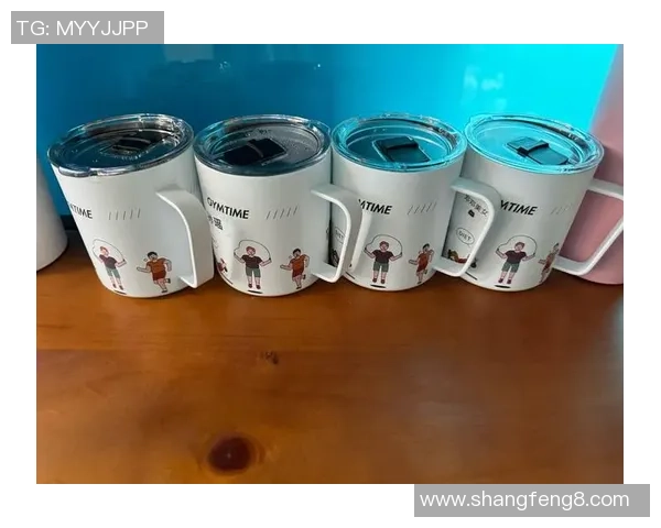 个性定制足球明星水杯为您打造专属球迷时尚饮品伴侣