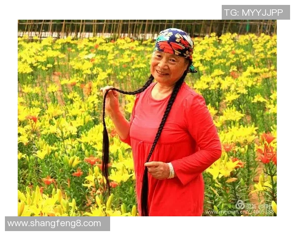 在绿茵场上绽放的爱恋足球世界里的禁忌之恋与梦想交织 在绿茵场上绽放的爱恋足球世界里的禁忌之恋与梦想交织